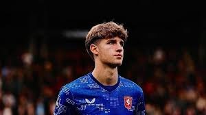 此前对阵拜仁时扭伤左膝，努诺-门德斯本周四恢复了训练